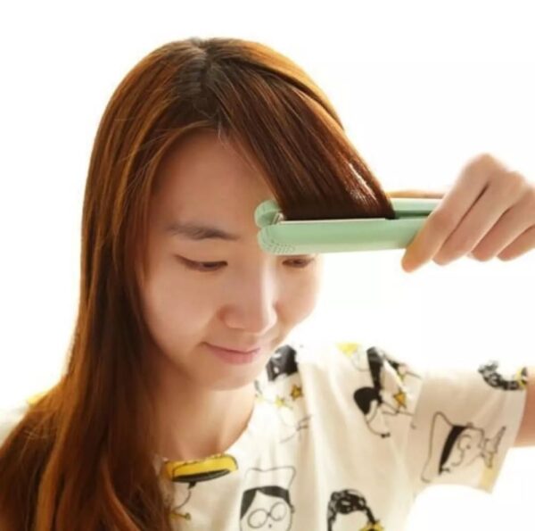 Mini Hair Straightener - Firm Grip, Portable Design